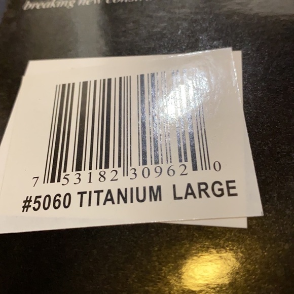 ❤️❤️❤️ HOST PICK!!! Large Hooded Jacket - Picture 10 of 11